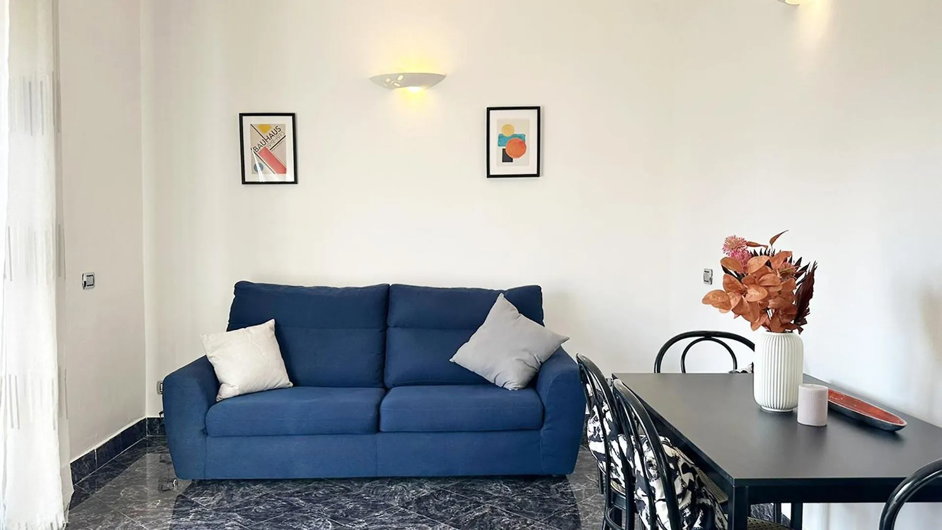 Red House - Beautiful Apartment - Metro M1 Milan 0*,  Italy